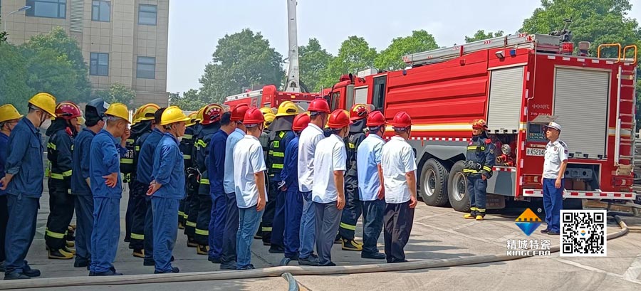pp电子起劲配合消防联合演练，共筑清静生产防地